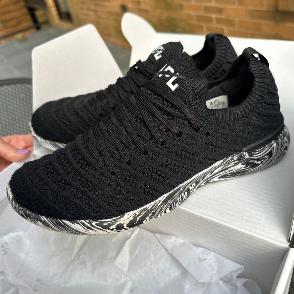 APL Techloom Wave